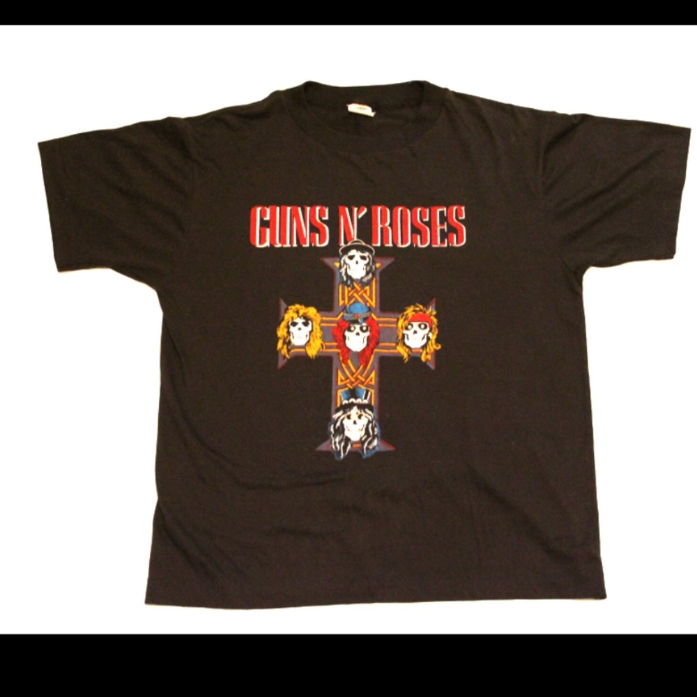 Gun’s N Roses Single Stitch Fits Small